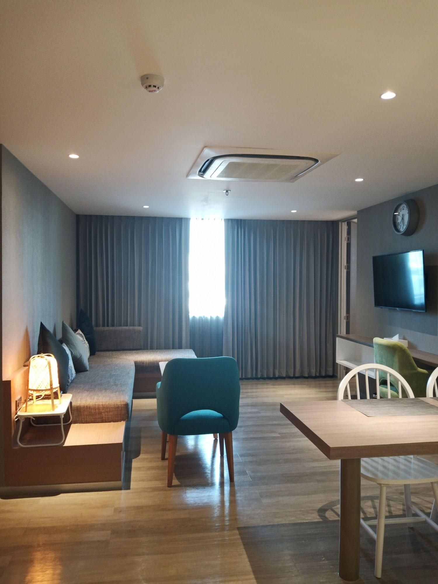Bizotel Premier Hotel & Residence Бангкок Экстерьер фото