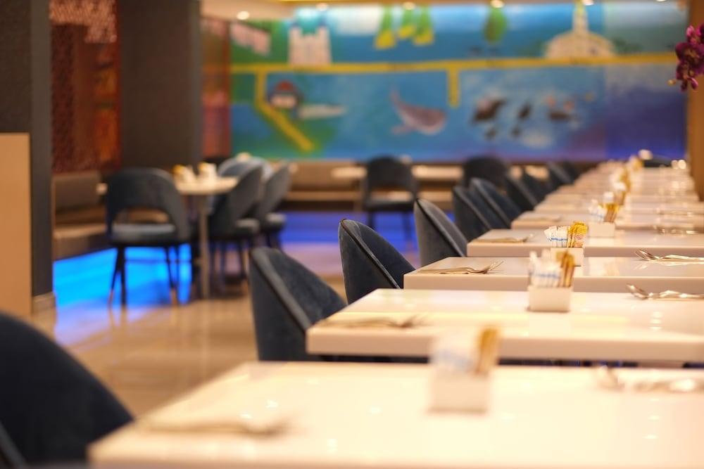 Bizotel Premier Hotel & Residence Бангкок Экстерьер фото