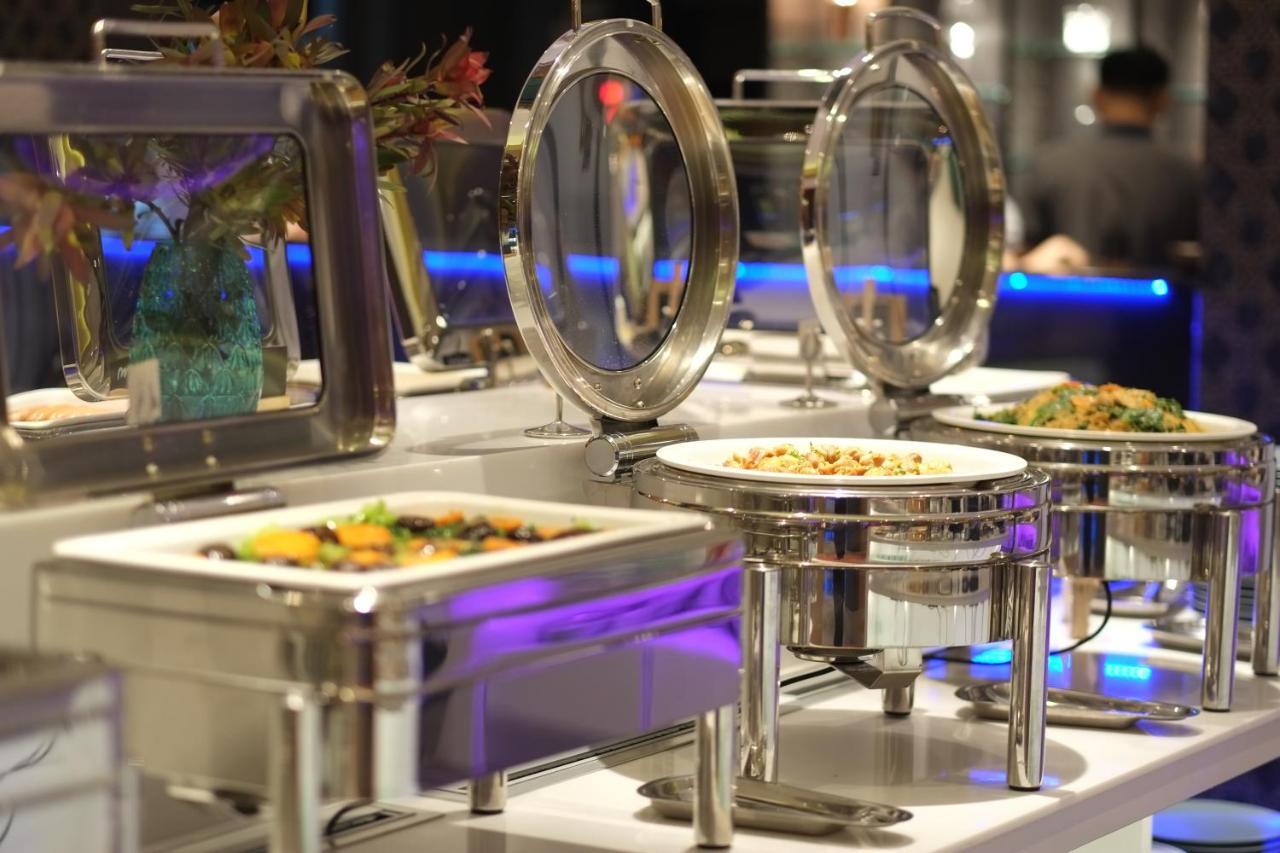 Bizotel Premier Hotel & Residence Бангкок Экстерьер фото