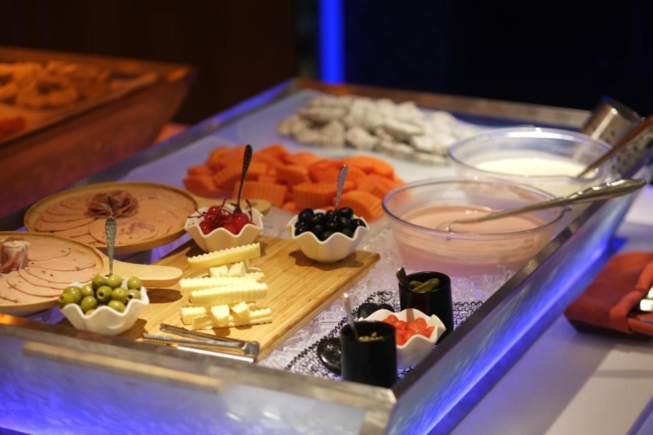 Bizotel Premier Hotel & Residence Бангкок Экстерьер фото