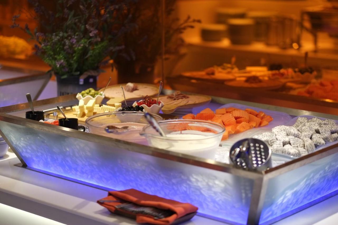 Bizotel Premier Hotel & Residence Бангкок Экстерьер фото
